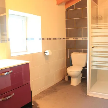 Gites De Peyrounou 4-Bed House In Lacapelle-Biron Dom wakacyjny