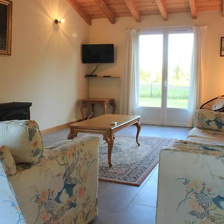 Gites De Peyrounou 4-Bed House In Lacapelle-Biron