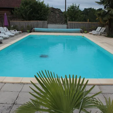 Gites De Peyrounou 4-Bed House In Lacapelle-Biron Lacapelle-Biron